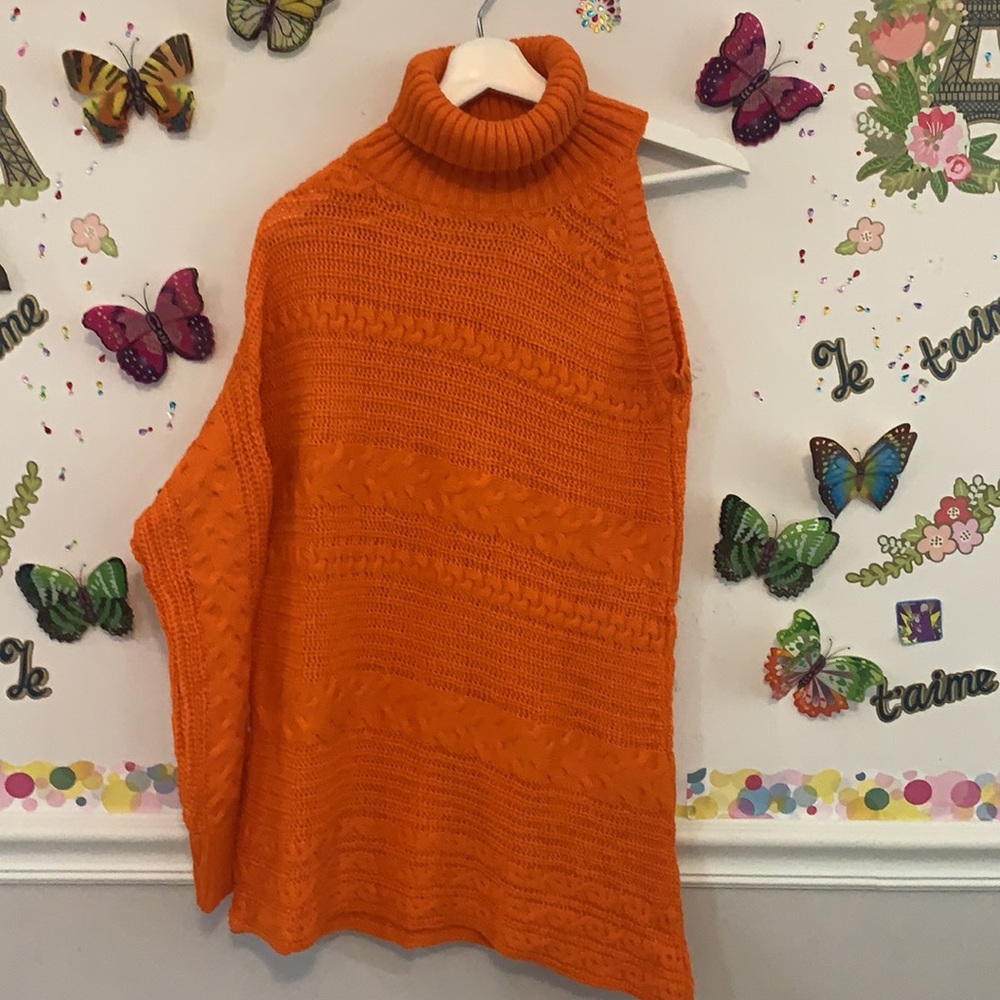 🍊FRENCH TOWN 🍊 Asymmetrical, one shoulder sweater❣️❣️❣️❣️NWOT❣️❣️❤️